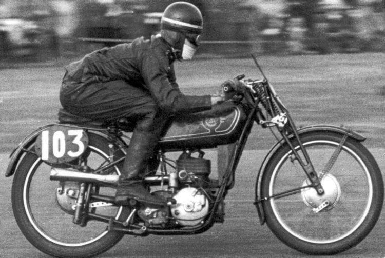 G1 - Audi reconstrói motocicleta DKW SS 250 de 1938 - notícias em