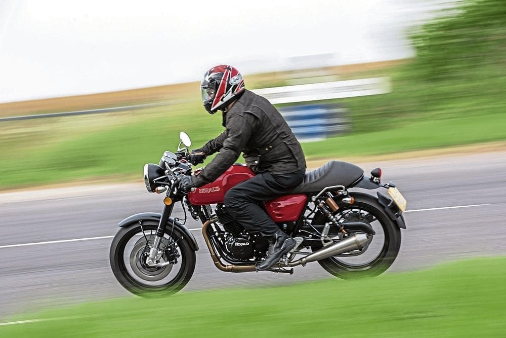 We test the Herald Cafe 400.