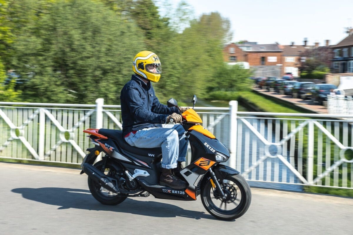 WK SX125 with Ross Mowbray riding