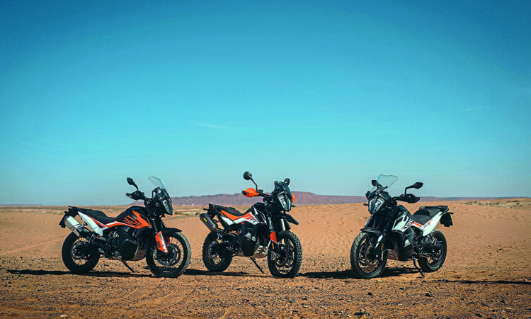 Teaser: KTM Adventure & Adventure R, duo primed for the middleweight title