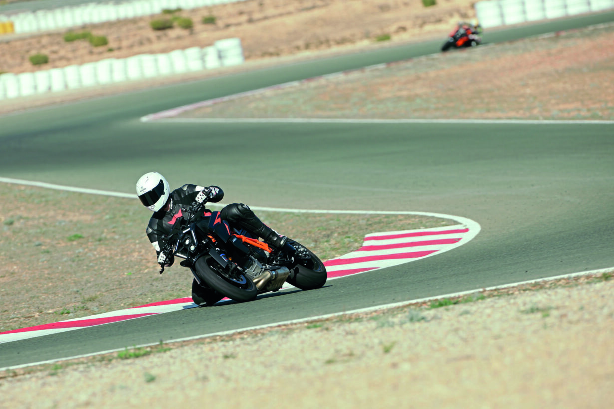 TESTED: KTM 1390 Super Duke