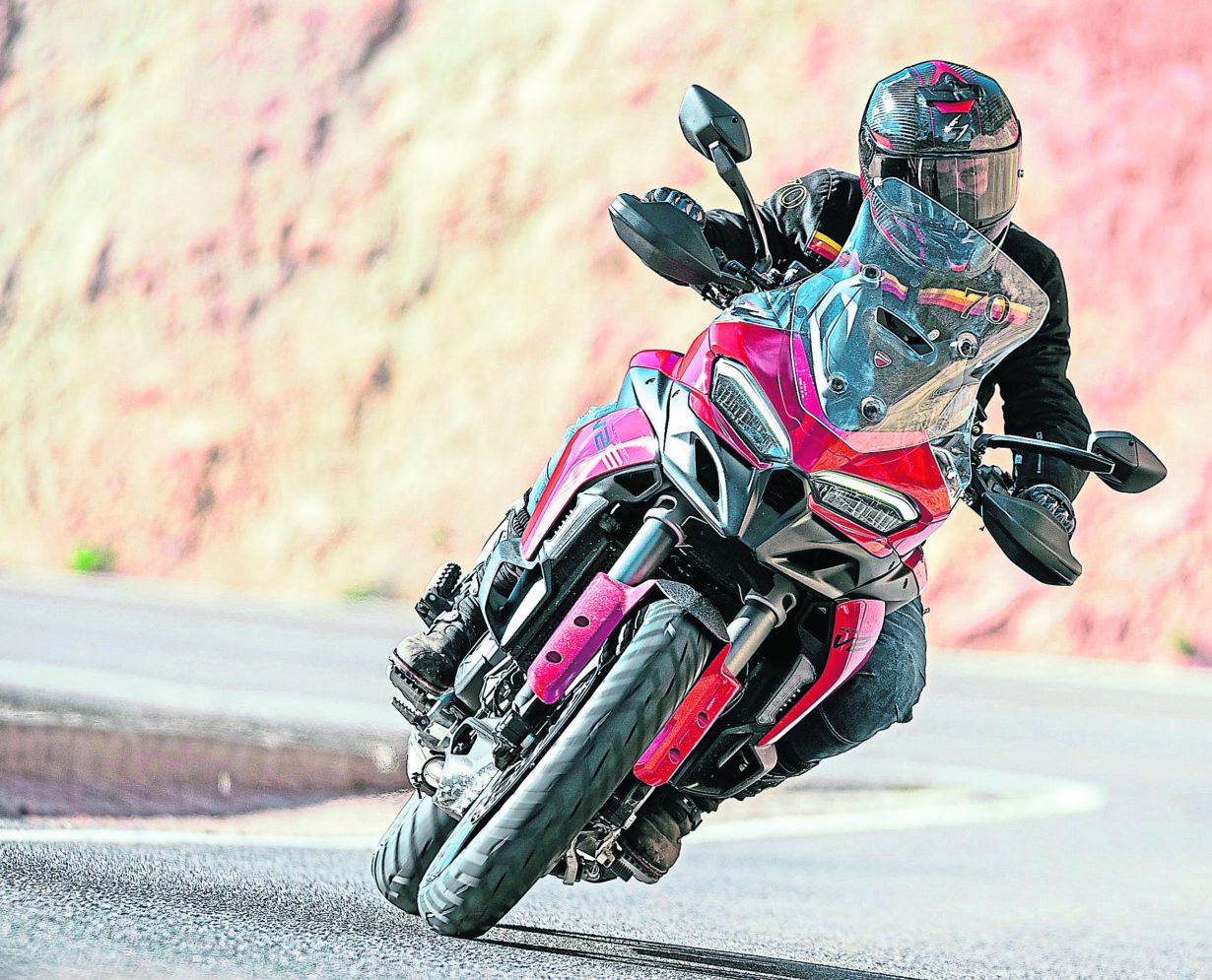 RIDDEN: Multistrada V2
