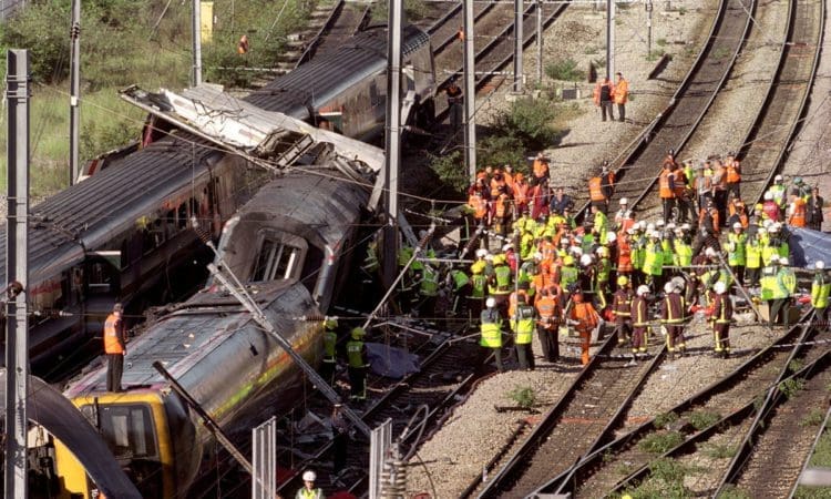 Paddington rail crash remembered 21 years on