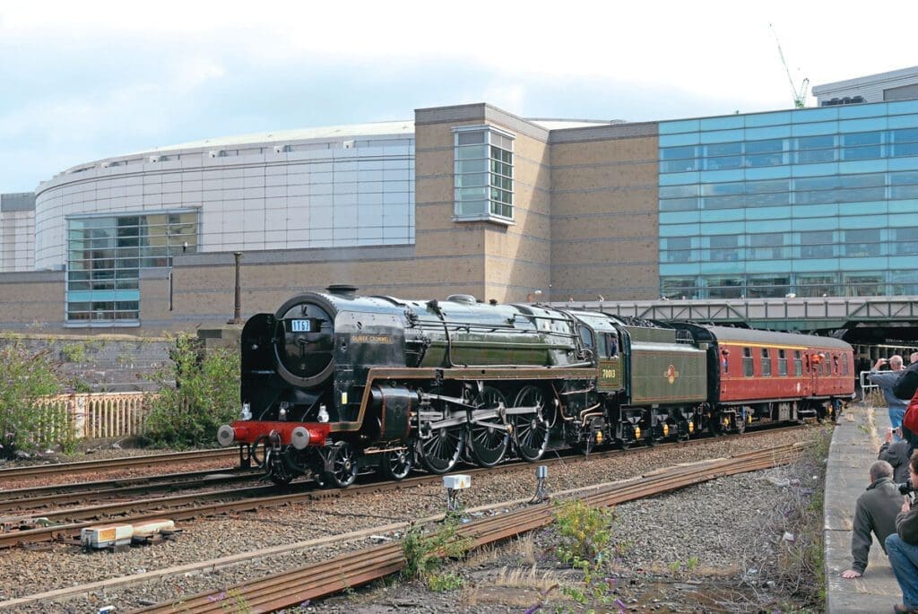 BR Standard Britannia No. 70013 Oliver Cromwell