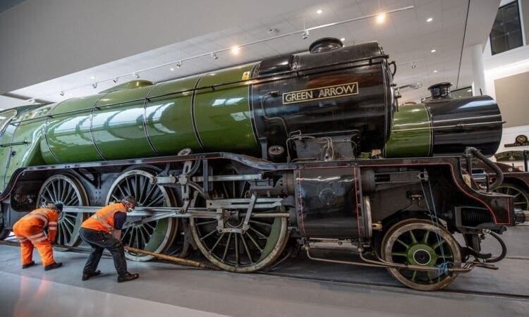 Pioneering locomotive Green Arrow returns to Doncaster