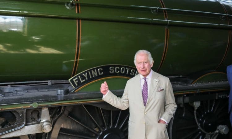 Flying Scotsman hauls Royal Train for centenary tour
