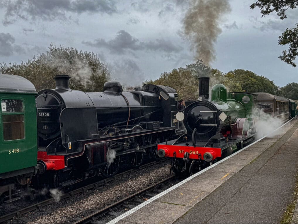 Your gallery: Swanage Railway T3563 and U Class