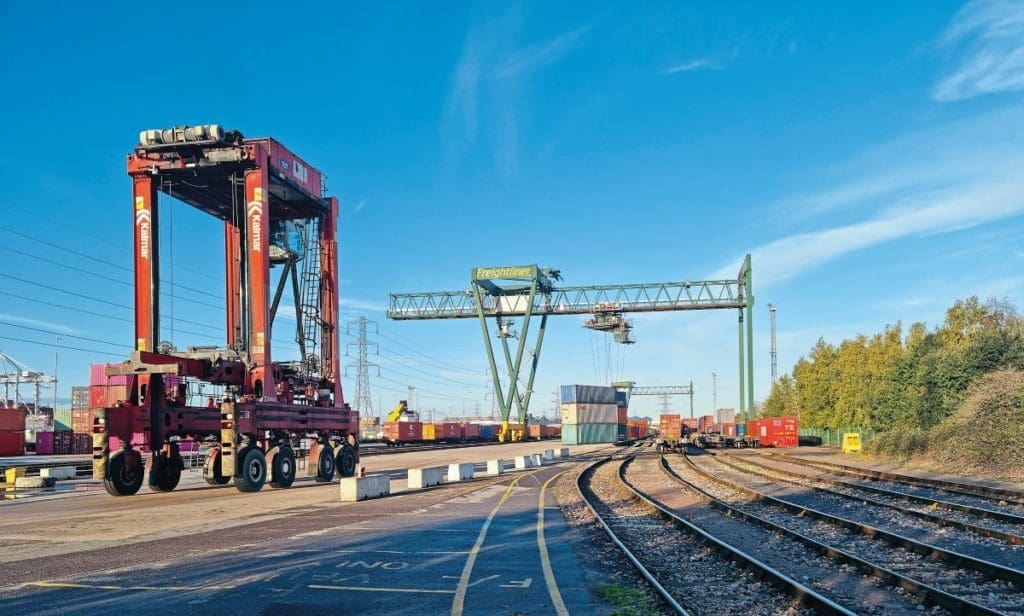 Freightliner terminal tracks