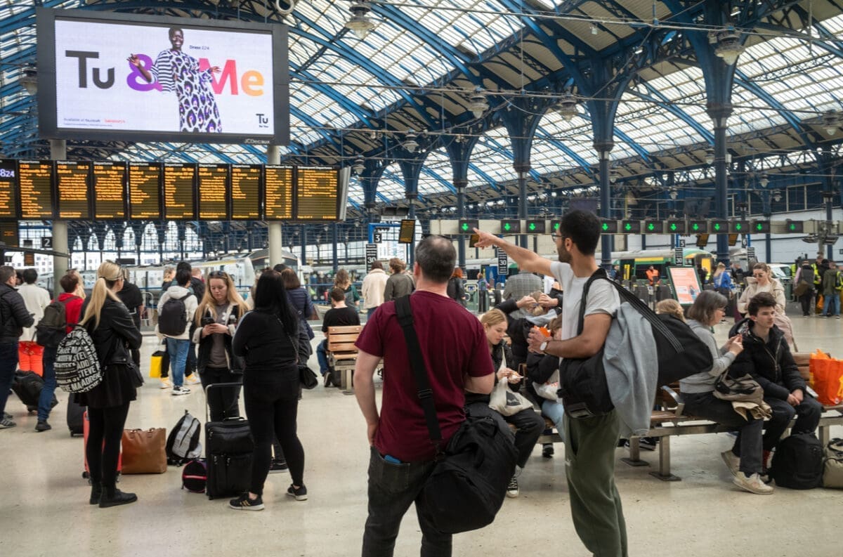 Videos explaining cause of rail disruptions to be shared with passengers