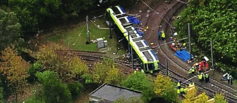 Speeding tram overturns and kills seven in Croydon