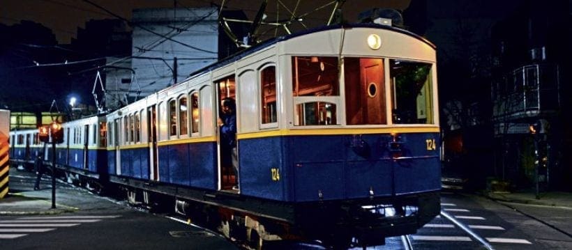 Old and new trains on Buenos Aires metro