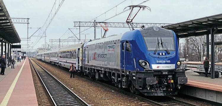 ‘Griffins’ leased from Newag for Polish Intercity services