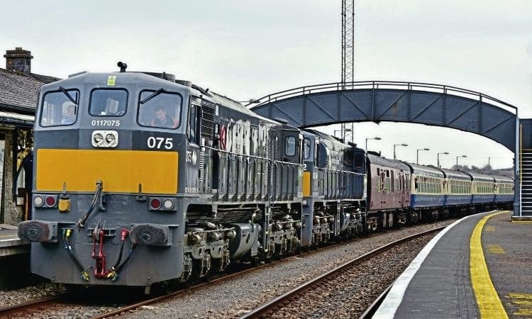 ‘071s’ keep the West awake on RPSI diesel special to Ballina