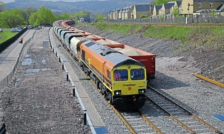 Extended Buxton sidings boost Peak stone traffic