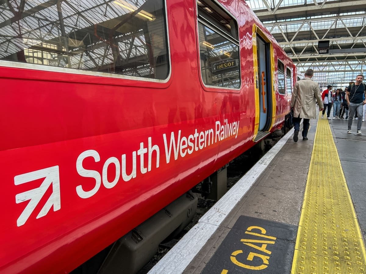 Southern Western Railways service first to transfer into public ownership