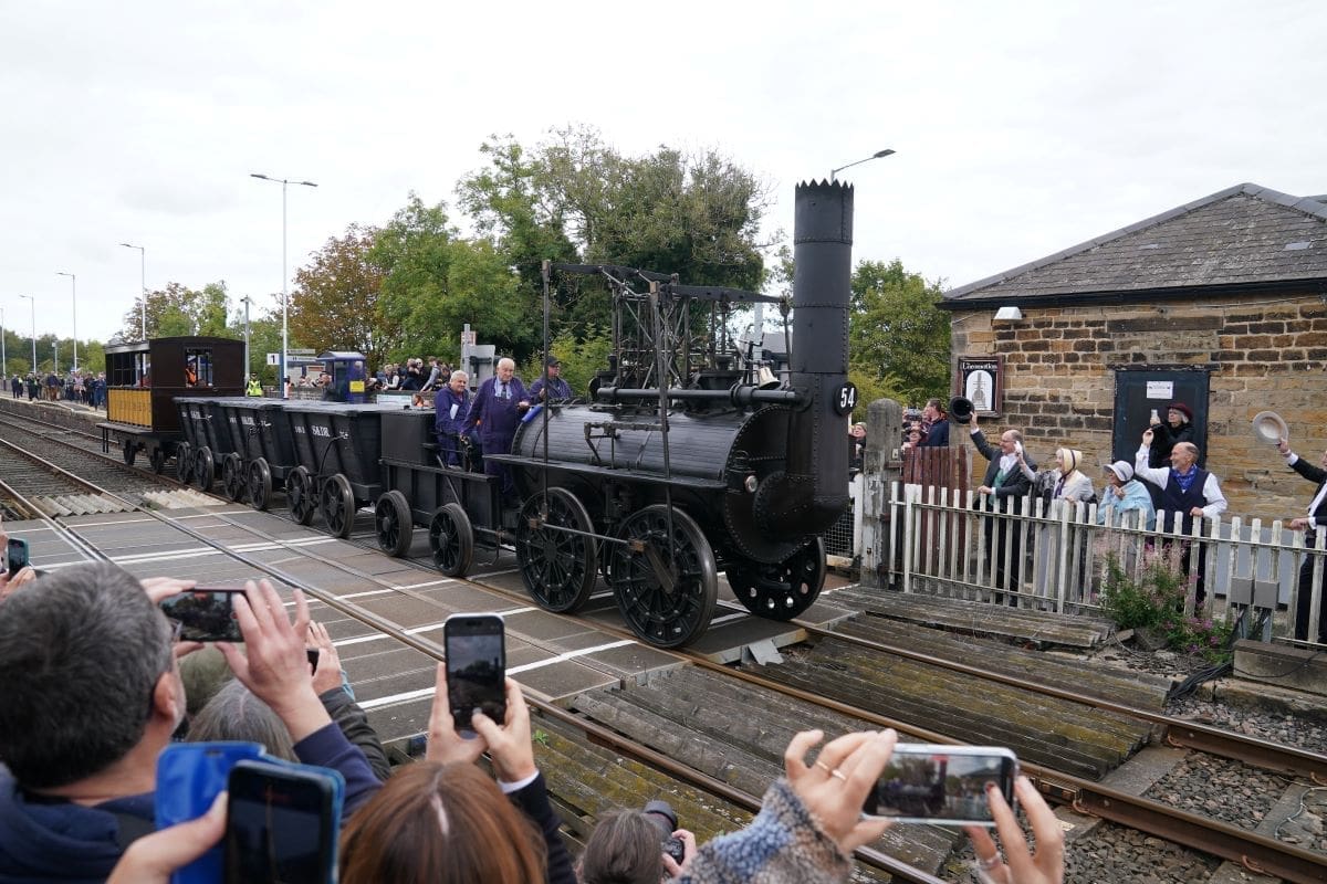 Hundreds gather to watch newly restored replica of Locomotion No.1