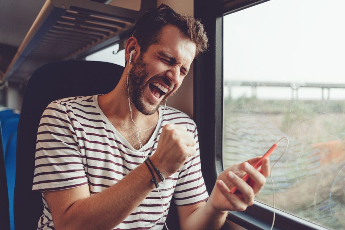 Long train rides and digital pastimes – what can you access from a moving train?