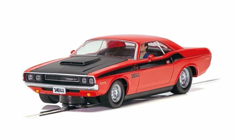 Scale Autos: Scalextric Dodge Challenger & Ford ambulance curiosity