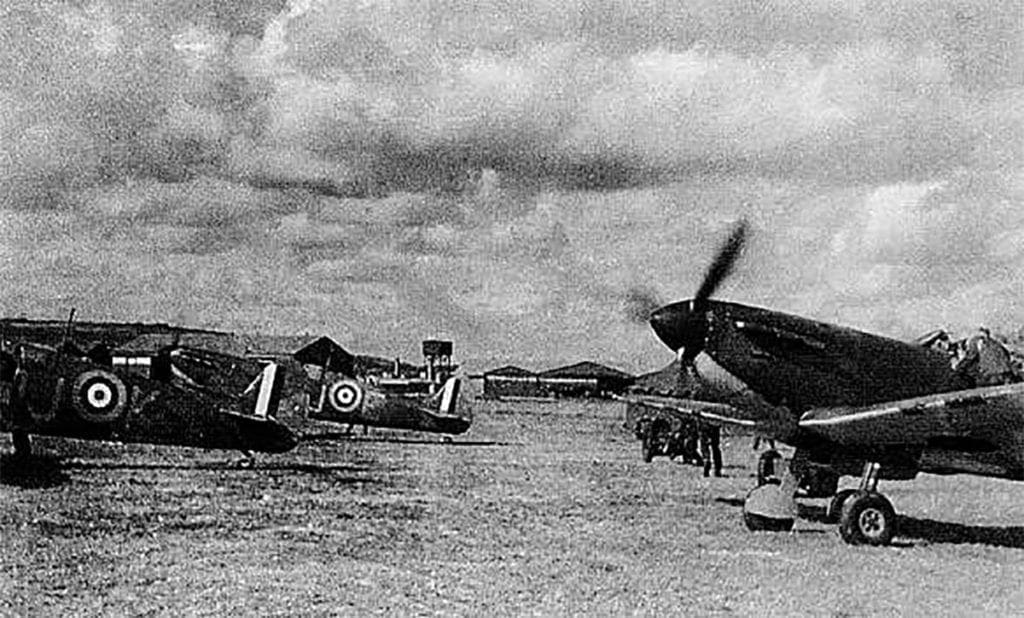 No.92 Squadron Spitfires at dispersal, including QJ-K. Via author