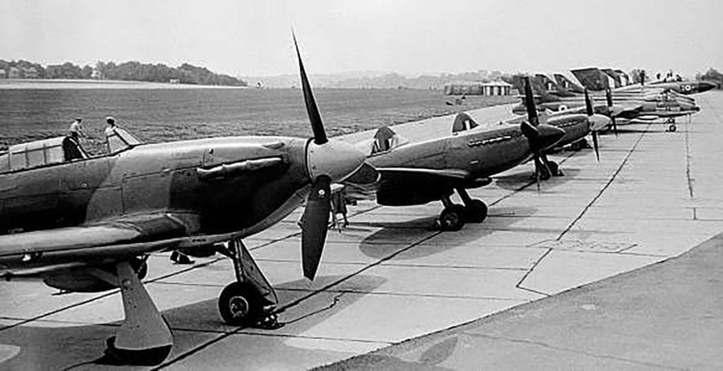 Aviation Classics - Spitfire 12