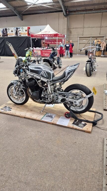 1st Mistake – 1988 GSXR 1100 Slabside | Brag Your Bike