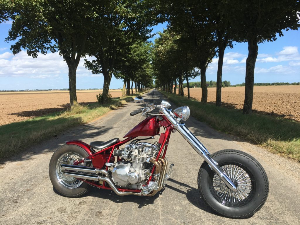 1981 kZ1000J – Zelda parked on a road lined with trees