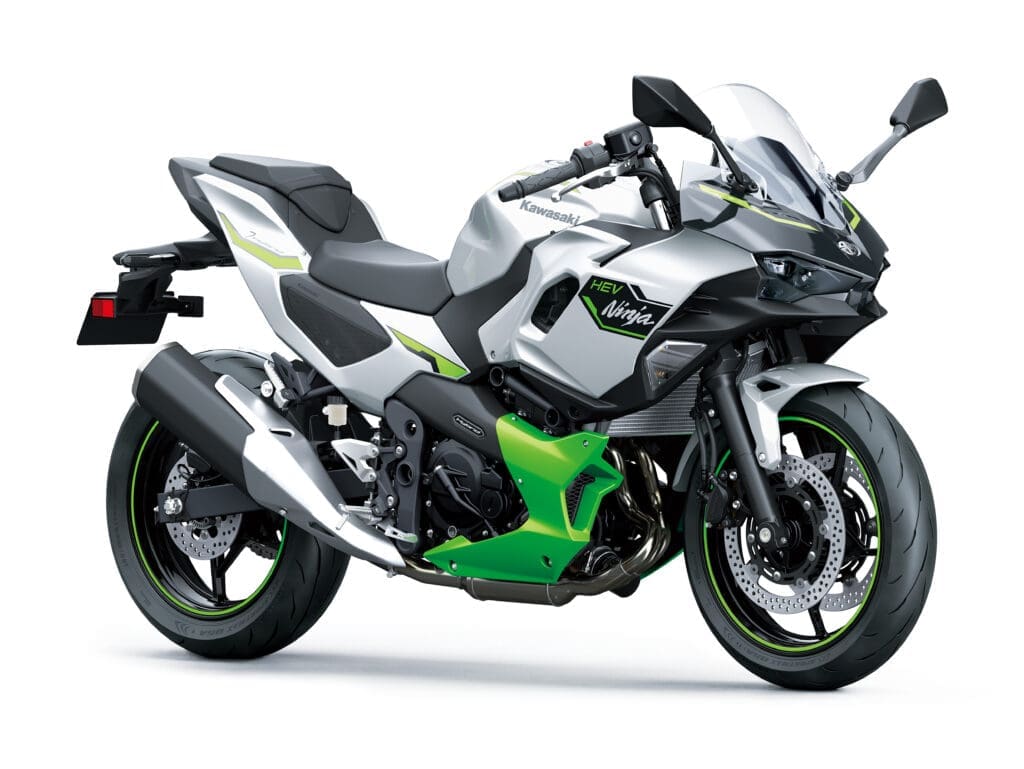 Kawasaki Announces 2024 Ninja ZX-10R And Z900 - Roadracing World