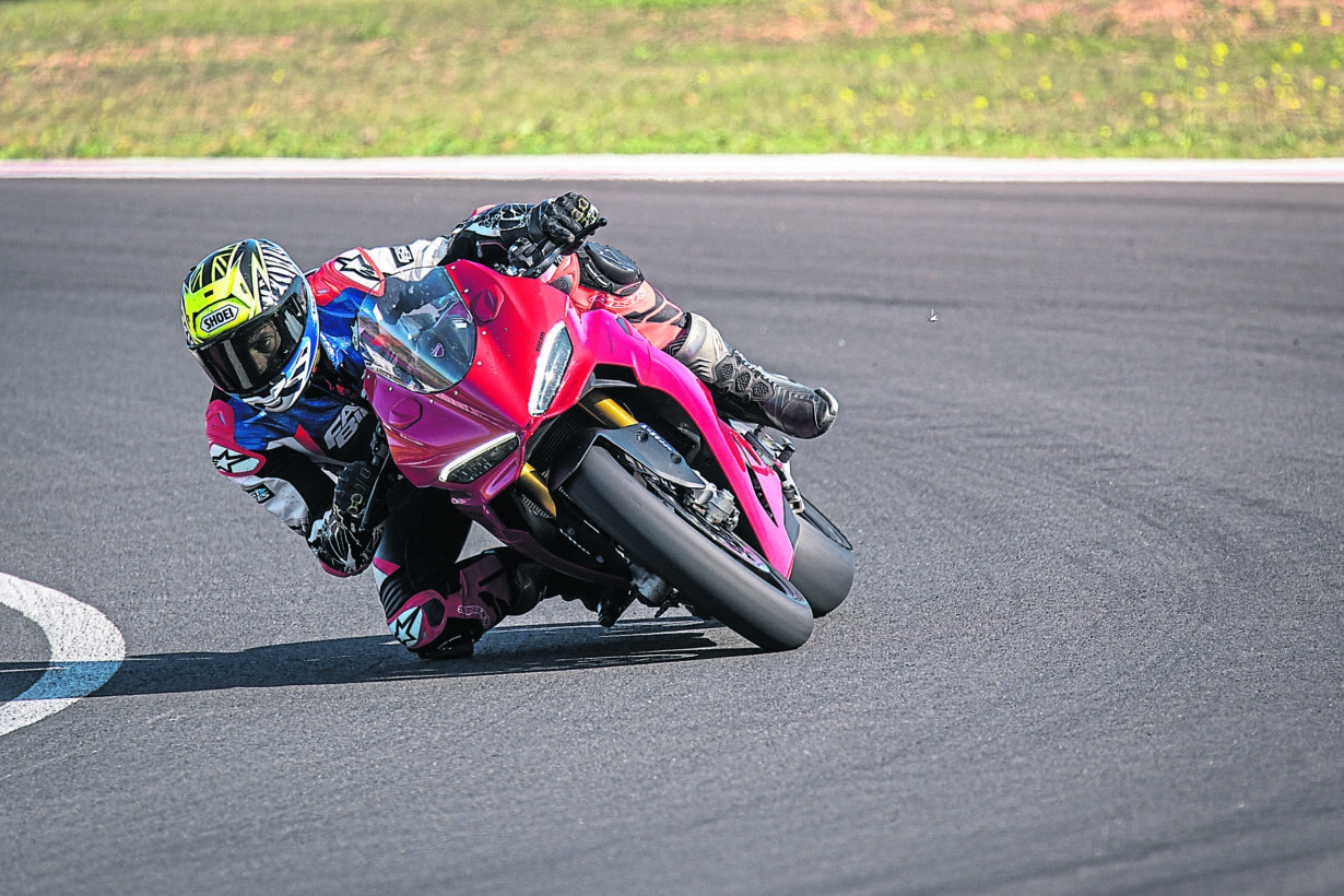 TESTED: Panigale V2