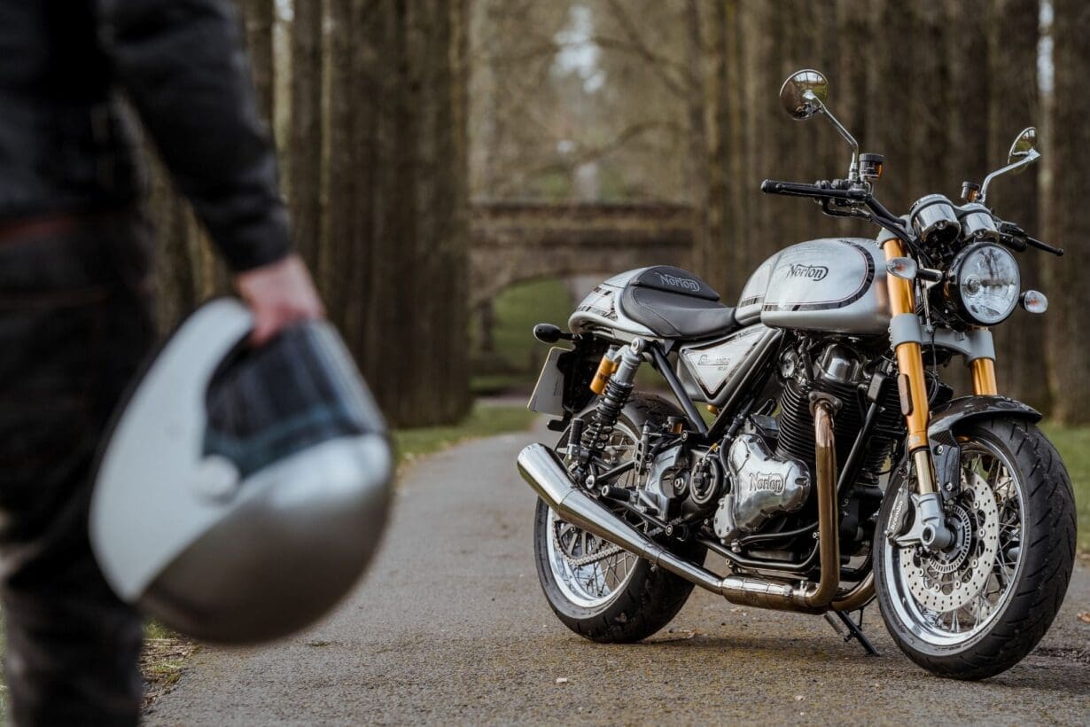 Norton Commando 961