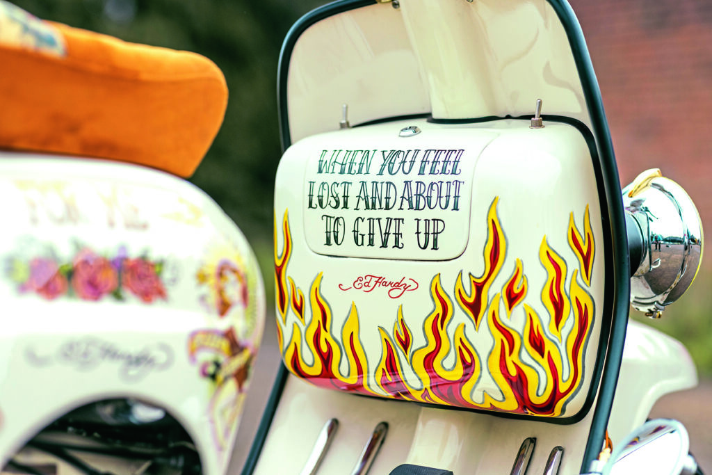 Lambretta Li Special 125 reborn through ink, paint and passion9l/ll,;l