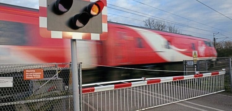 ‘1-in-7’ drivers wouldn’t wait for level crossing barriers