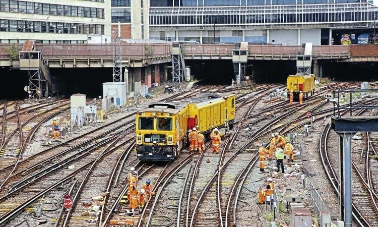 Stoneblower derailment causes chaos at Victoria
