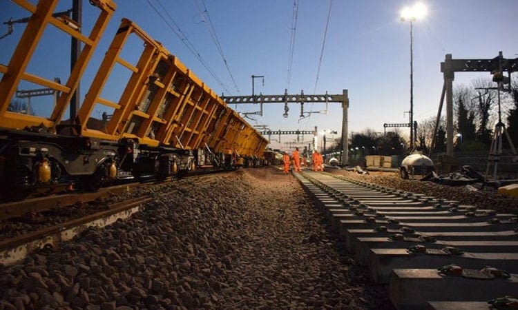 Check before you travel: 20,000 staff to work on 380 rail projects over Christmas