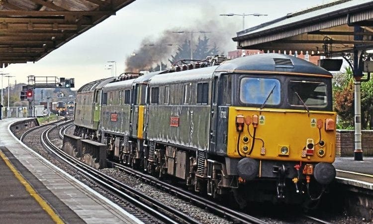 Locomotive Services buys Class 86 and 87 from ETL