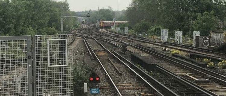 Train crash avoided by 75 seconds after ‘poor communications’