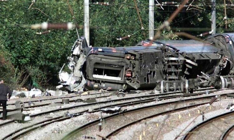 Hatfield rail crash remembered 20 years on