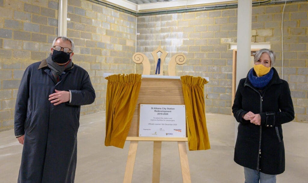 Daisy Cooper MP (right) and Leader of St Albans City and District Council Chris White unveil a plaque to mark the redevelopment of St Albans City station


