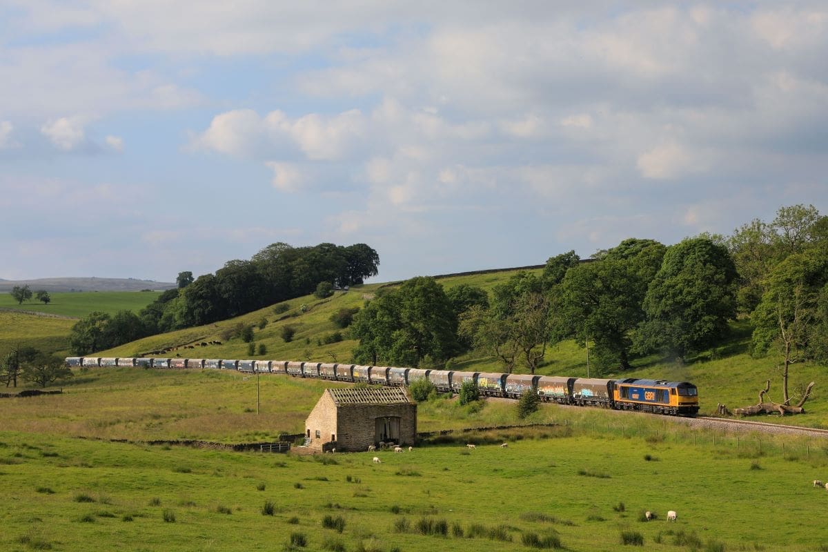 Top tips for rail photograph: Class 60s on the Rylstone branch