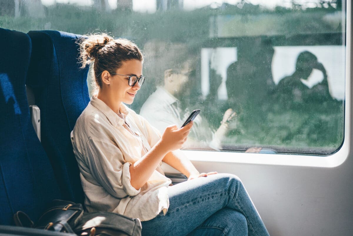 New deal will end many mobile blackspots for rail passengers, Gov …