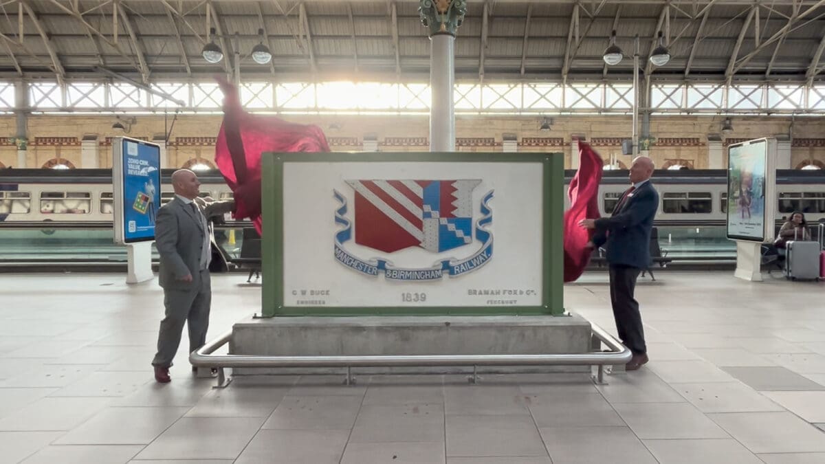 Plaque missing for 20 years returns to station after railway reti …