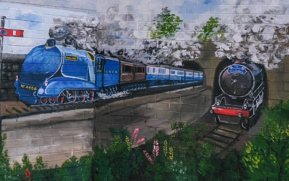 Community mural brings a splash of colour to Doncaster Lock