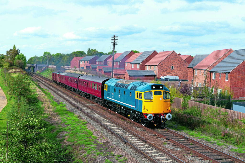 27056 powers past Woodthorpe working the 16.10 Loughborough-Rothley Brook during the GCR’s autumn diesel gala on September 6, 2025. Steve Donald