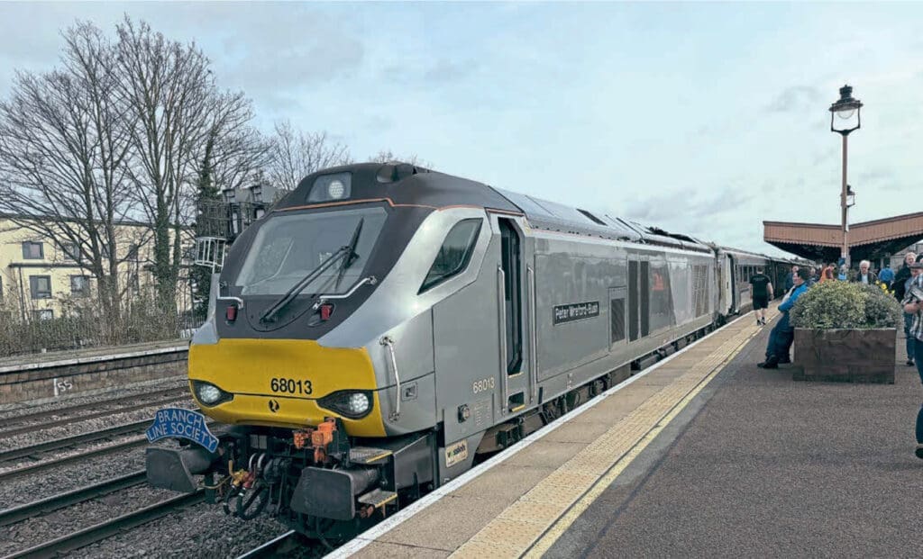 The Mk. 3 sets have finished with Chiltern Railways. A farewell tour was run by the Branch Line Society on February 22, and 68013 Peter Wreford-Bush calls at Leamington Spa with the 10.20 Banbury–Stourbridge Junction leg. Pip Dunn