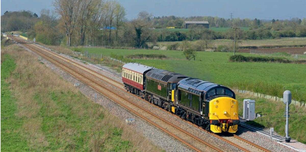 Arlington repaints LSL 37/5 in ‘Blackberry’ black