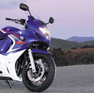 2009-Suzuki-GSF650F-3