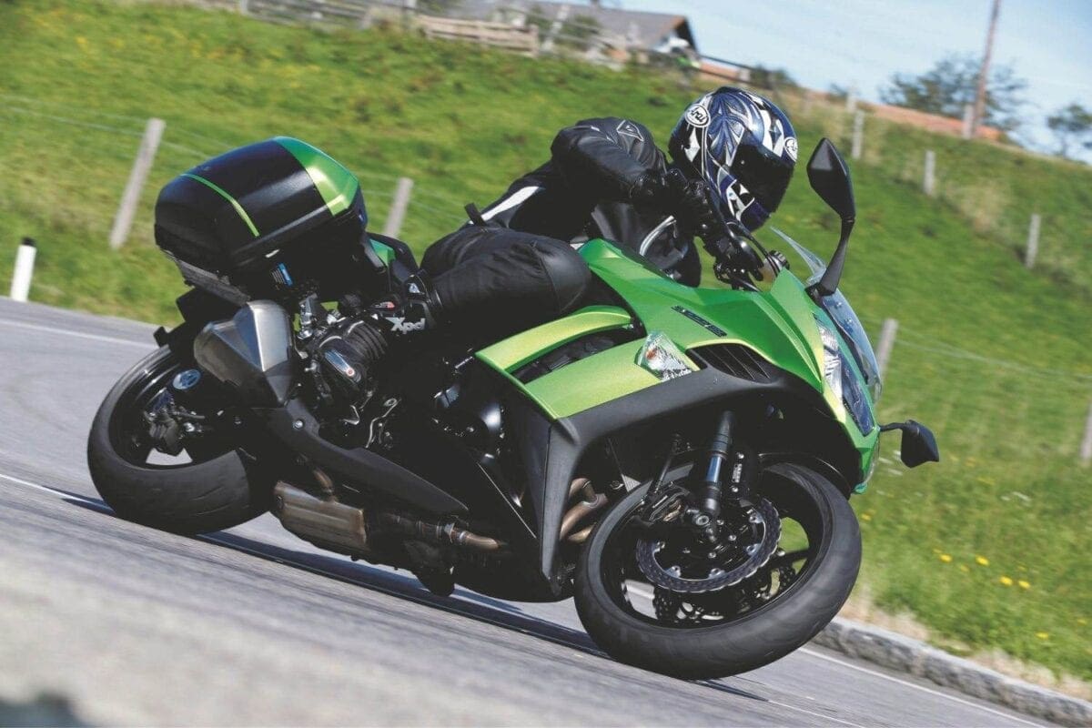 KAWASAKI Z1000SX (2014-2016) Review, Speed, Specs & Prices