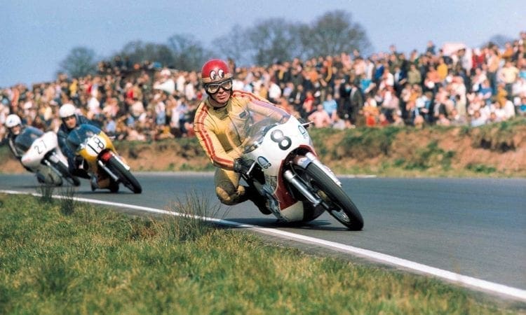 Ago, McGuinness, Mooneyes and more at Mallory Park
