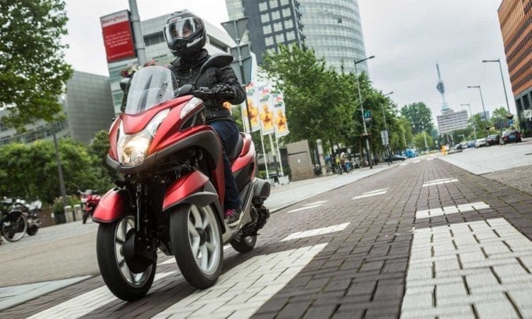 2014 Yamaha Tricity three wheel scooter review