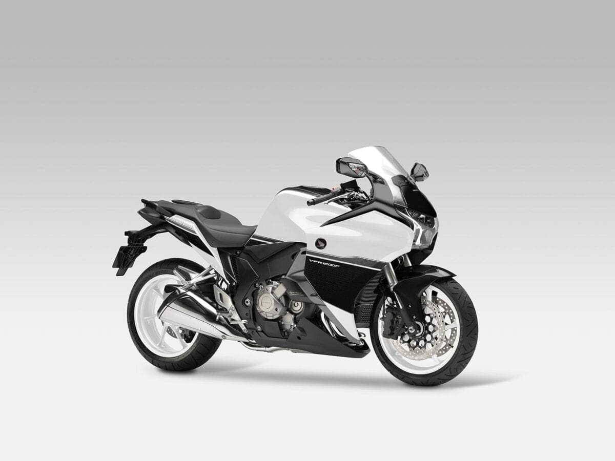 2015_VFR1200F