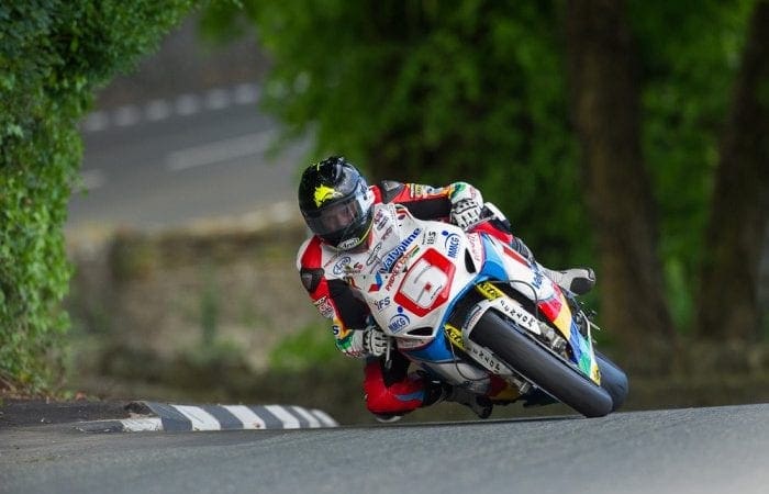 ANSTEY ON THE PACE DURING FIRST TIMED SUPERBIKE QUALIFYING SESSION